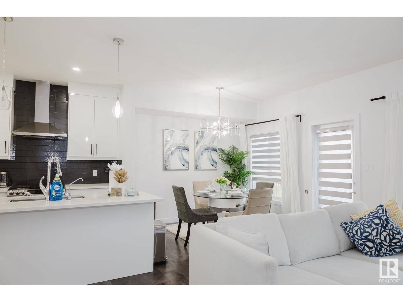 Edmonton, AB T6W4L4,7209 CHIVERS PL SW