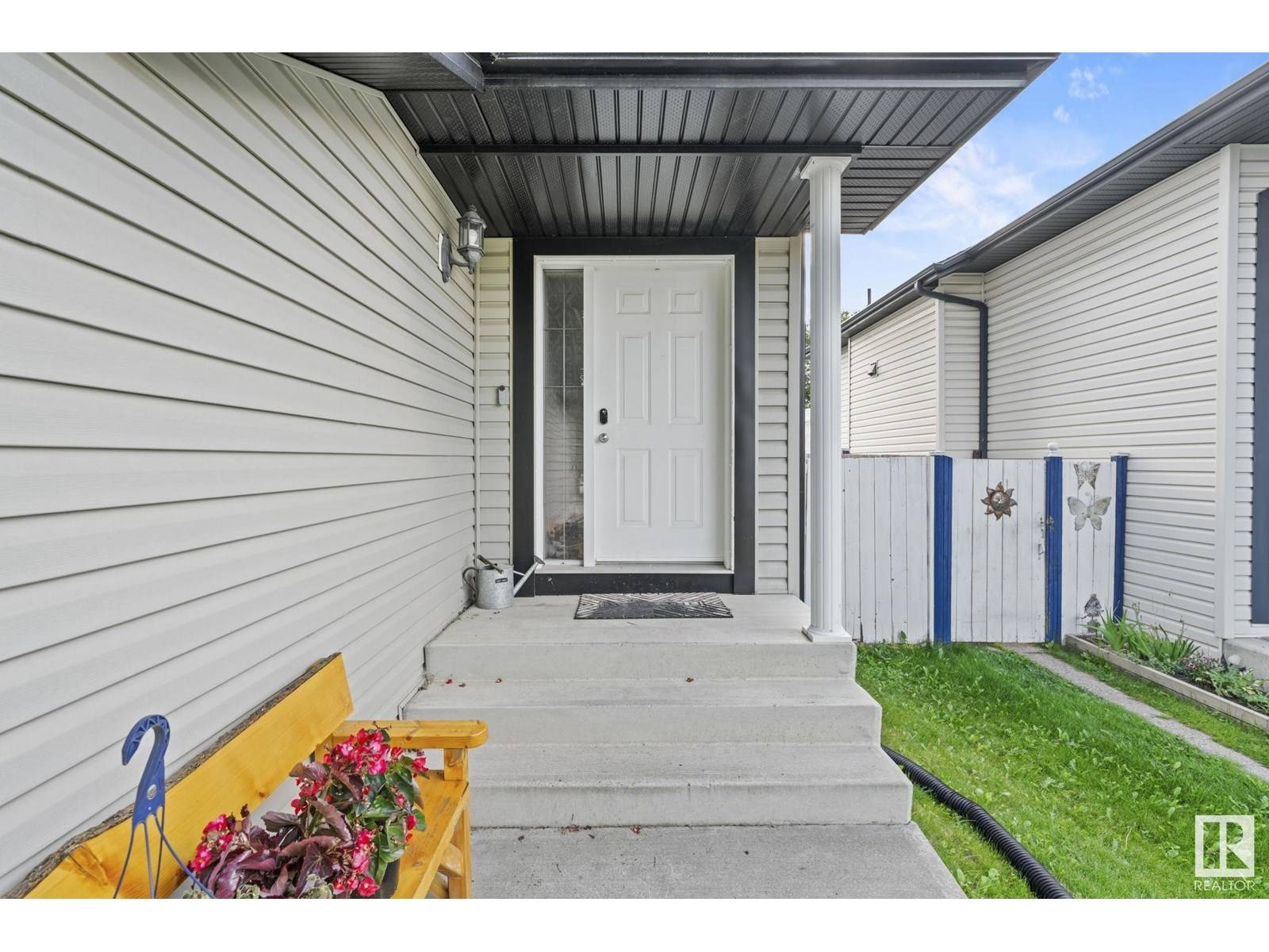 Spruce Grove, AB T7X4L4,37 HIGHLANDS WY