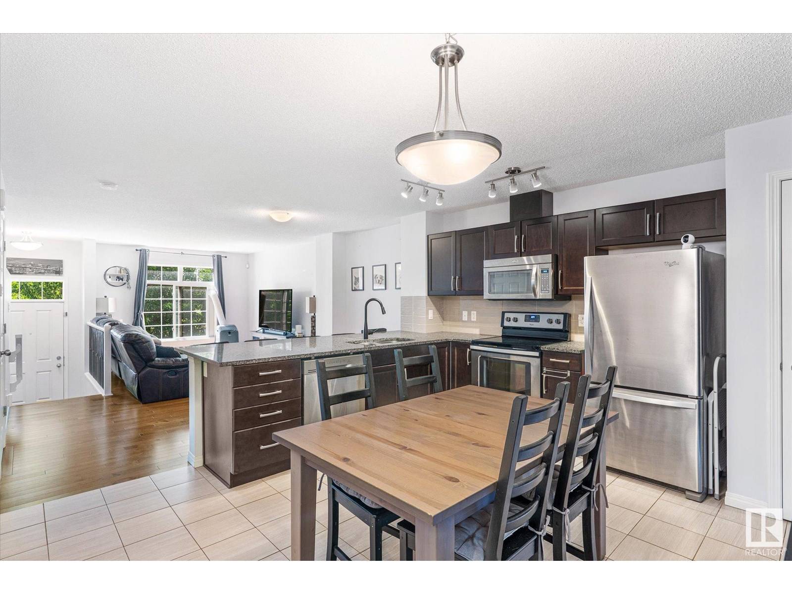 Edmonton, AB T6X1W7,#53 9151 SHAW WY SW