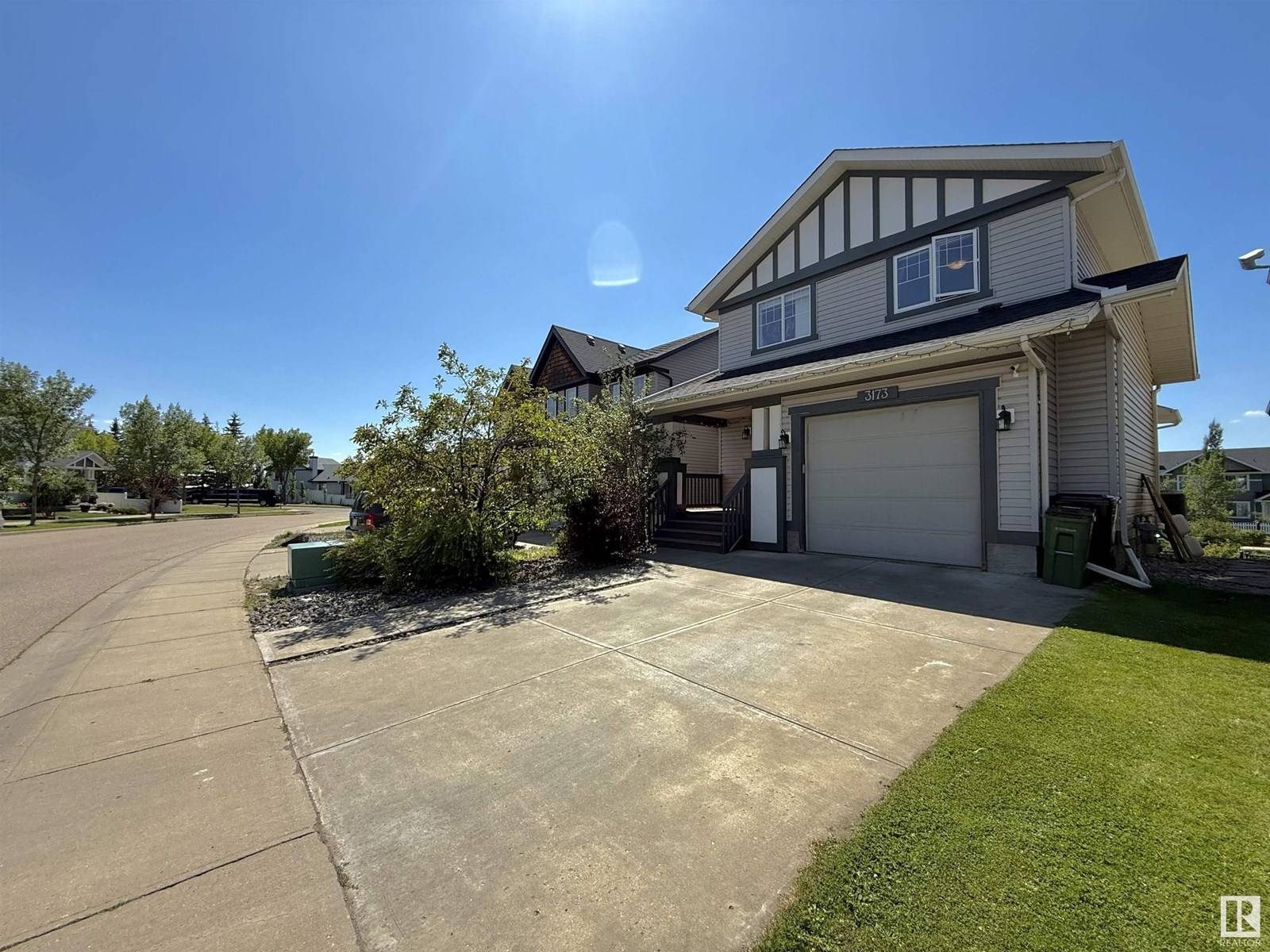 Edmonton, AB T6R0A2,3173 TRELLE LO NW
