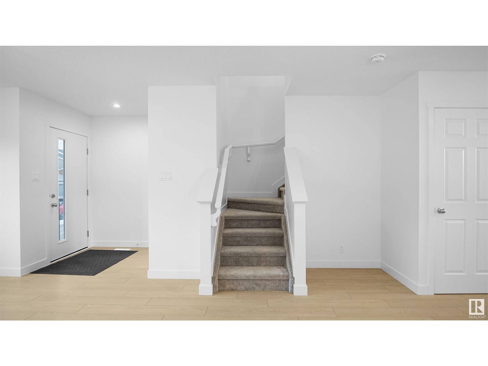 Edmonton, AB T5T4N5,22931 82 AV NW