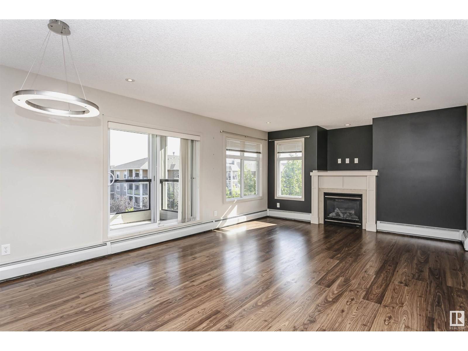 Edmonton, AB T6W0J3,#432 11603 ELLERSLIE RD SW