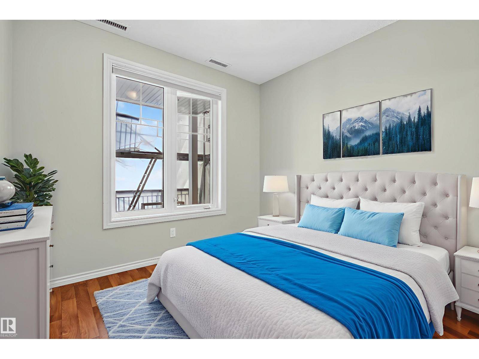 Edmonton, AB T5P0N3,#312 9820 165 ST NW