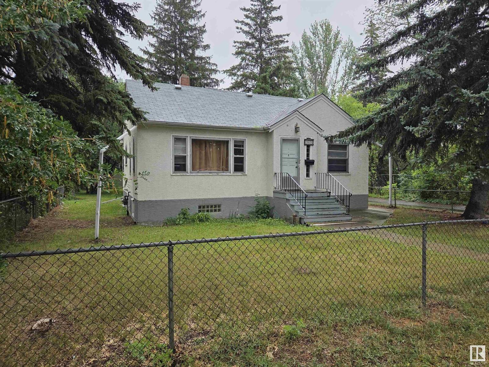 Edmonton, AB T5N2H9,10215 138 ST NW NW