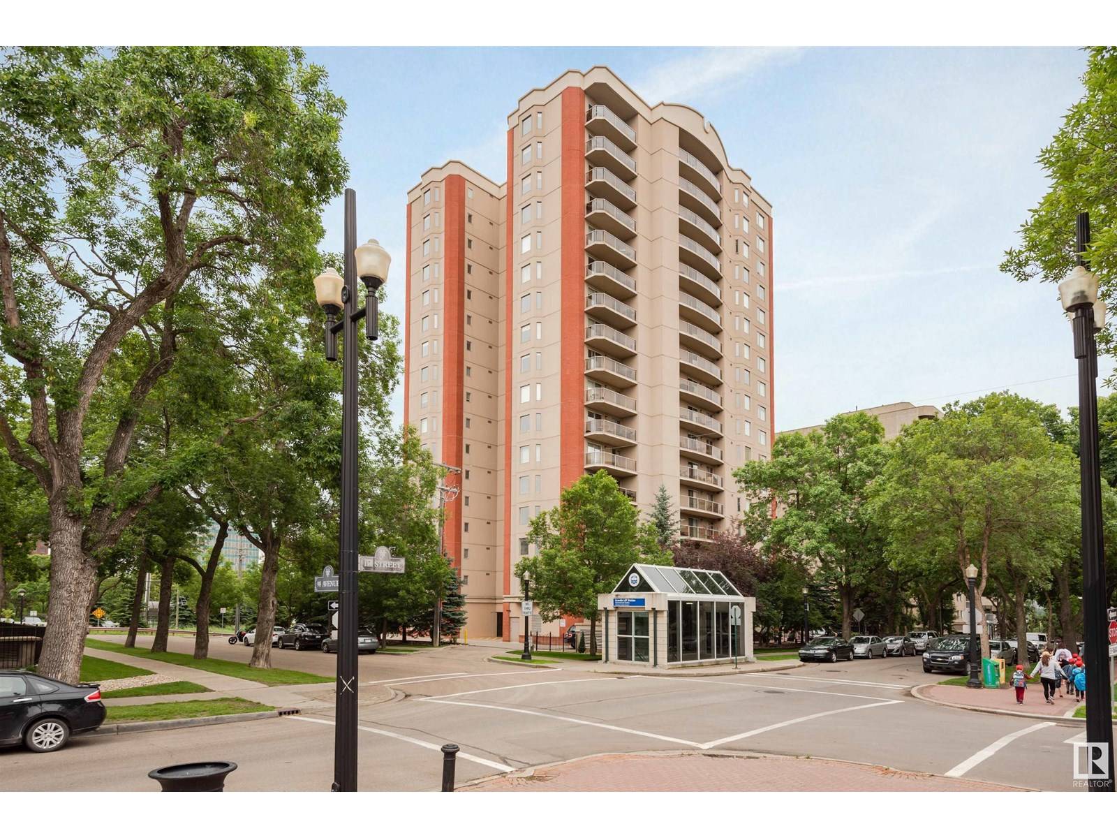 Edmonton, AB T5K2V8,#202 9741 110 ST NW