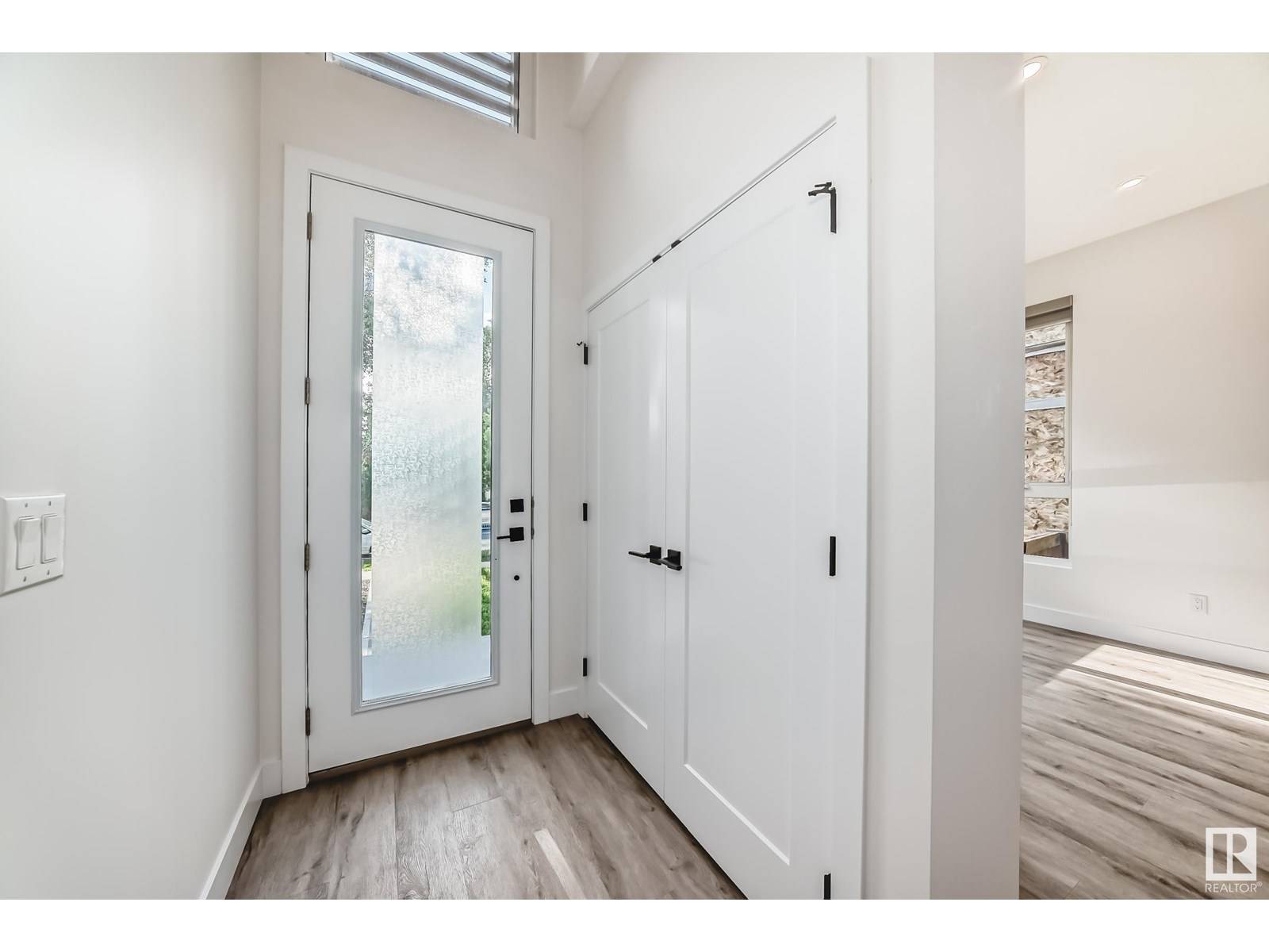 Edmonton, AB T5N3A2,10356 146 ST NW