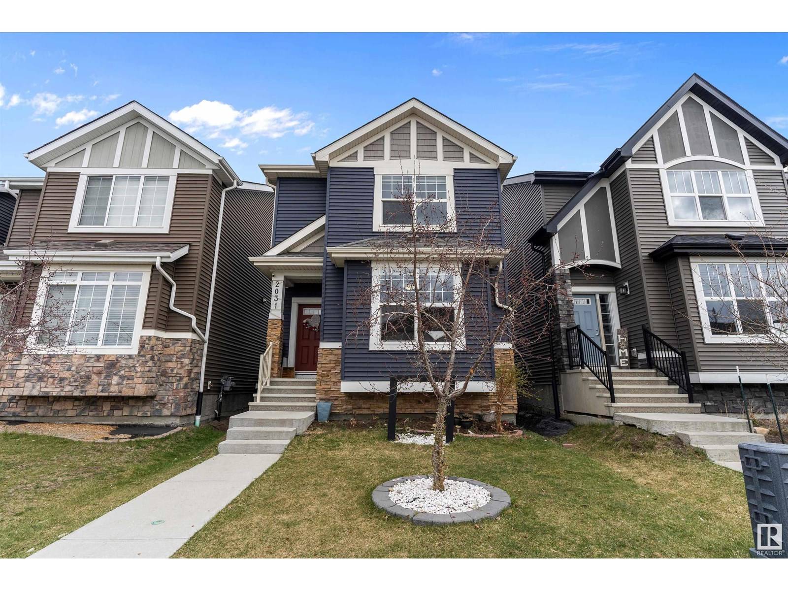 Edmonton, AB T6X1Z7,2031 52 ST SW