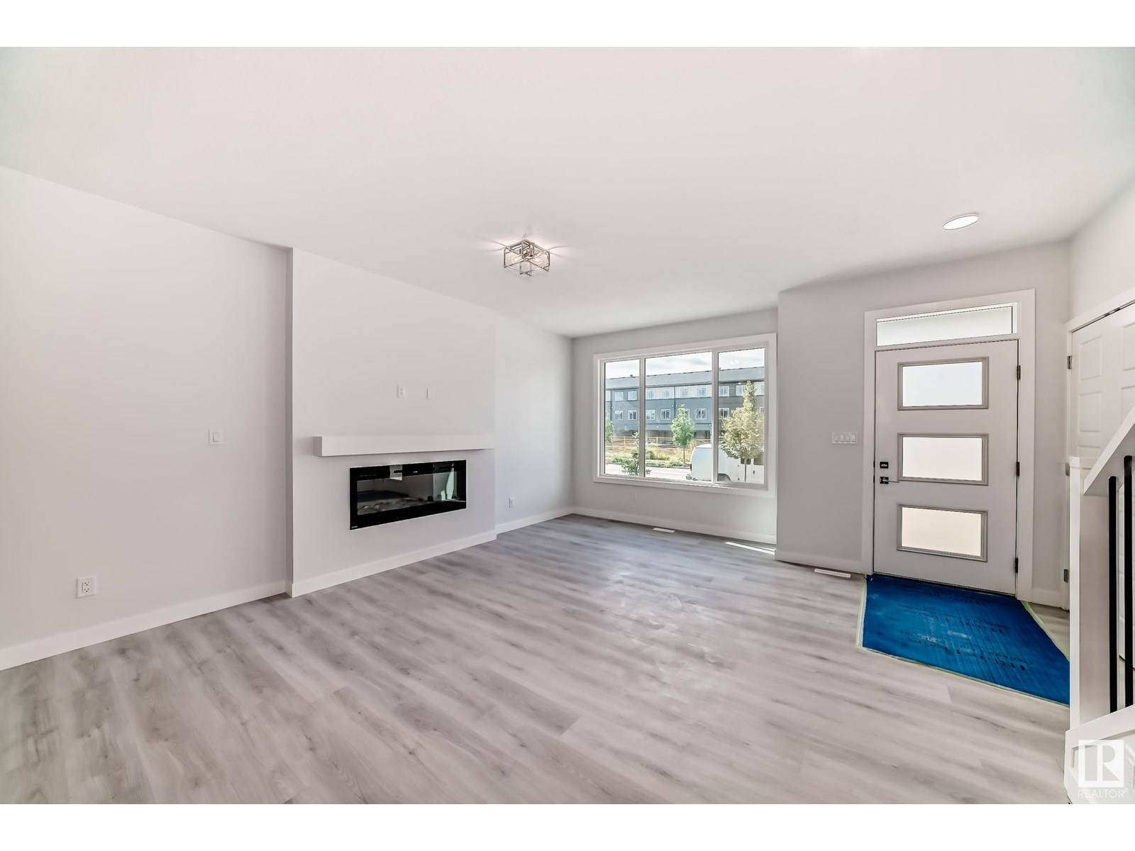 Edmonton, AB T6W4V2,8072 KIRIAK LINK LI SW