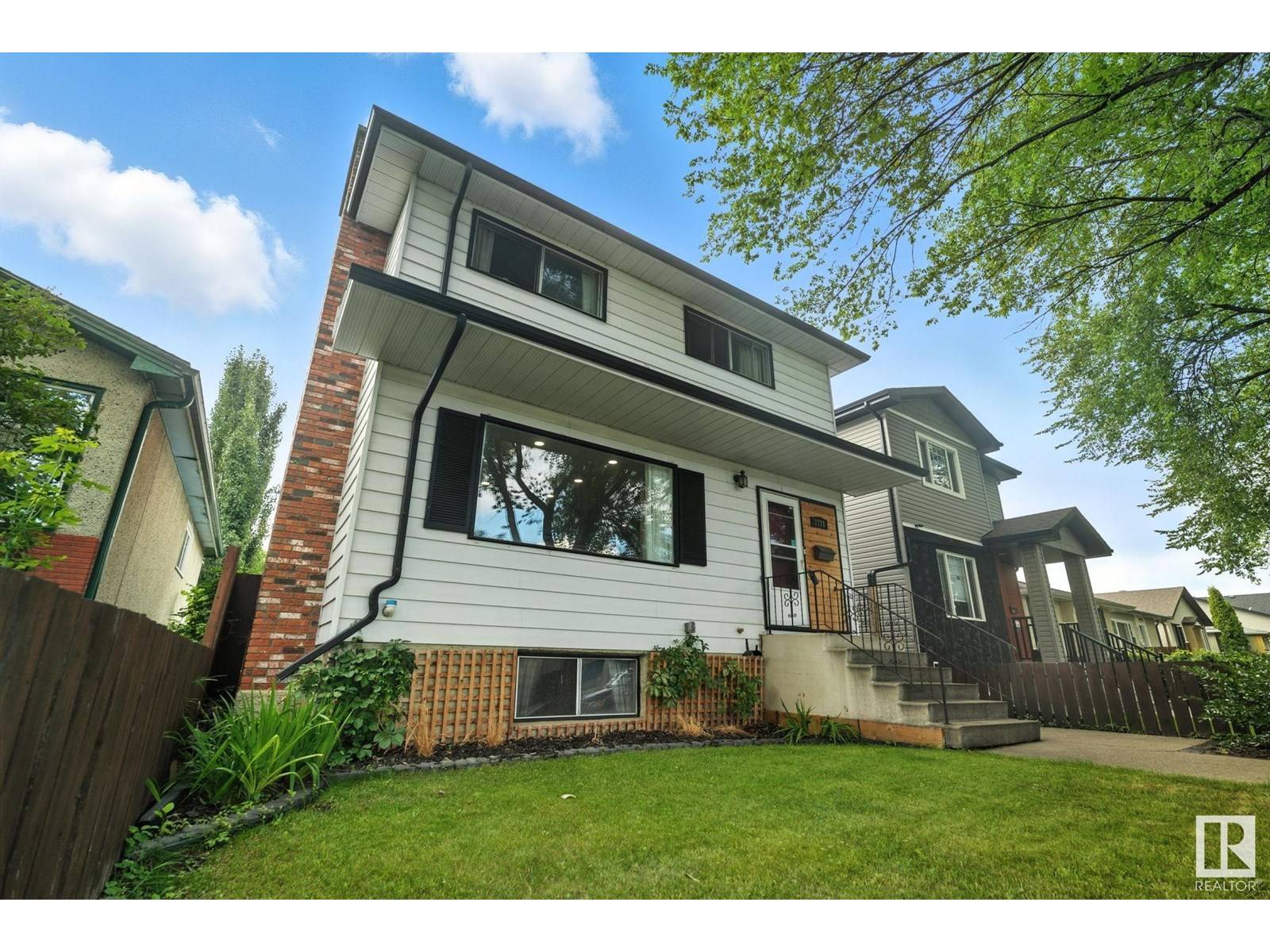 Edmonton, AB T6C0S3,7711 80 AV NW