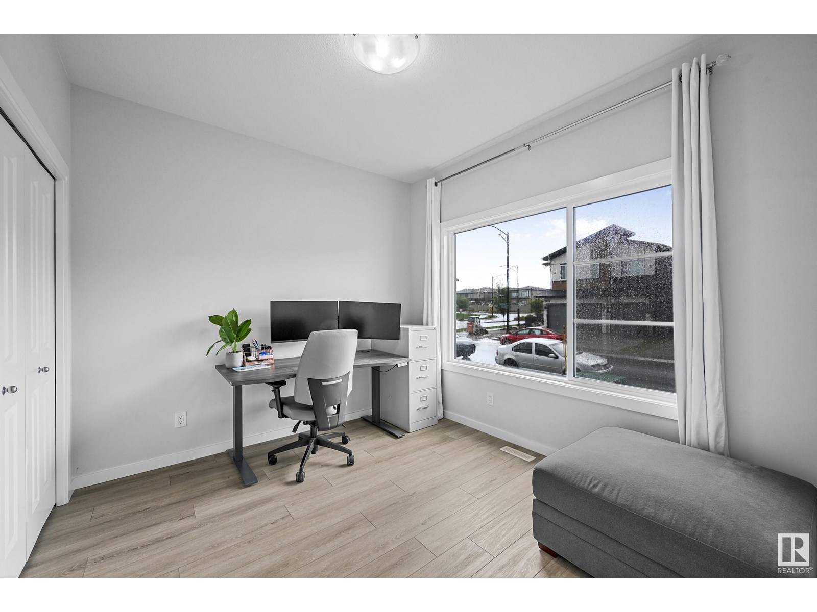 Edmonton, AB T6W4Z4,3374 KULAY WY SW