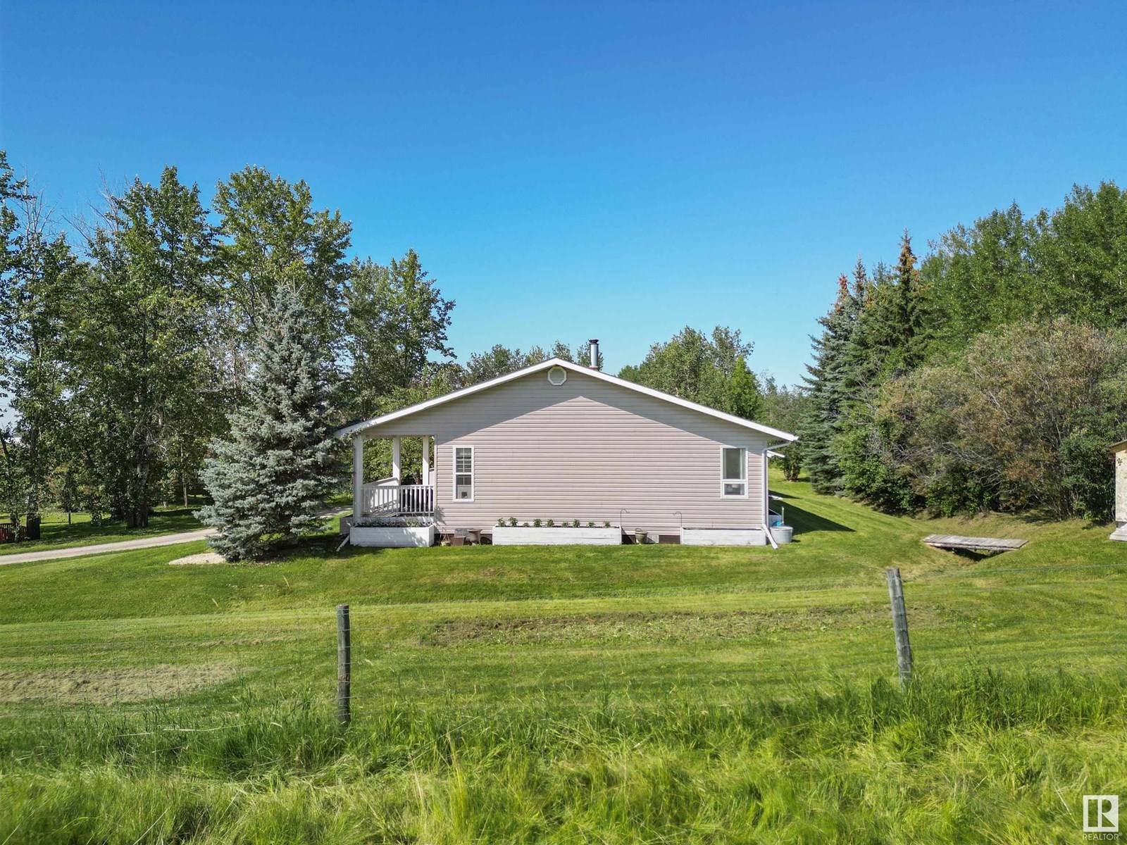 Rural Wetaskiwin County, AB T0C0A0,111 6st SW