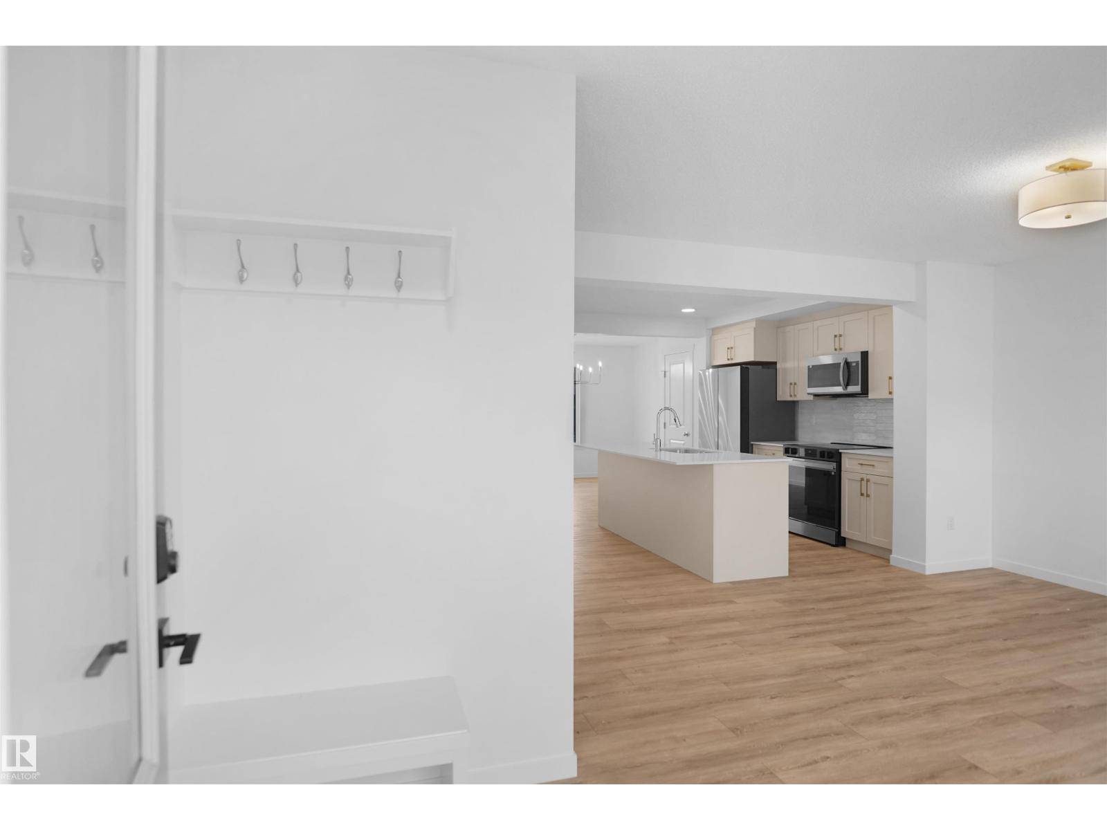 Edmonton, AB T6W4K3,1277 KESWICK DR SW