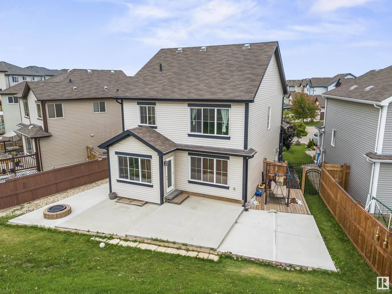 Edmonton, AB T6X1Y4,1971 51 Street SW SW