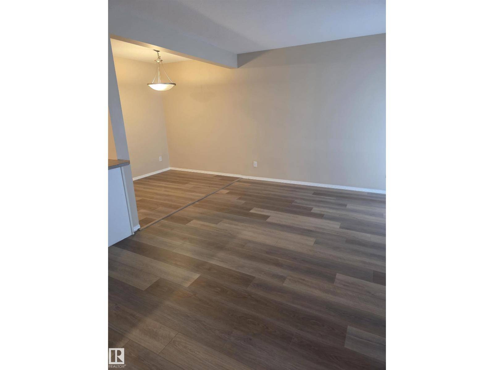 Edmonton, AB T6X1G7,#196 230 Edwards DR SW