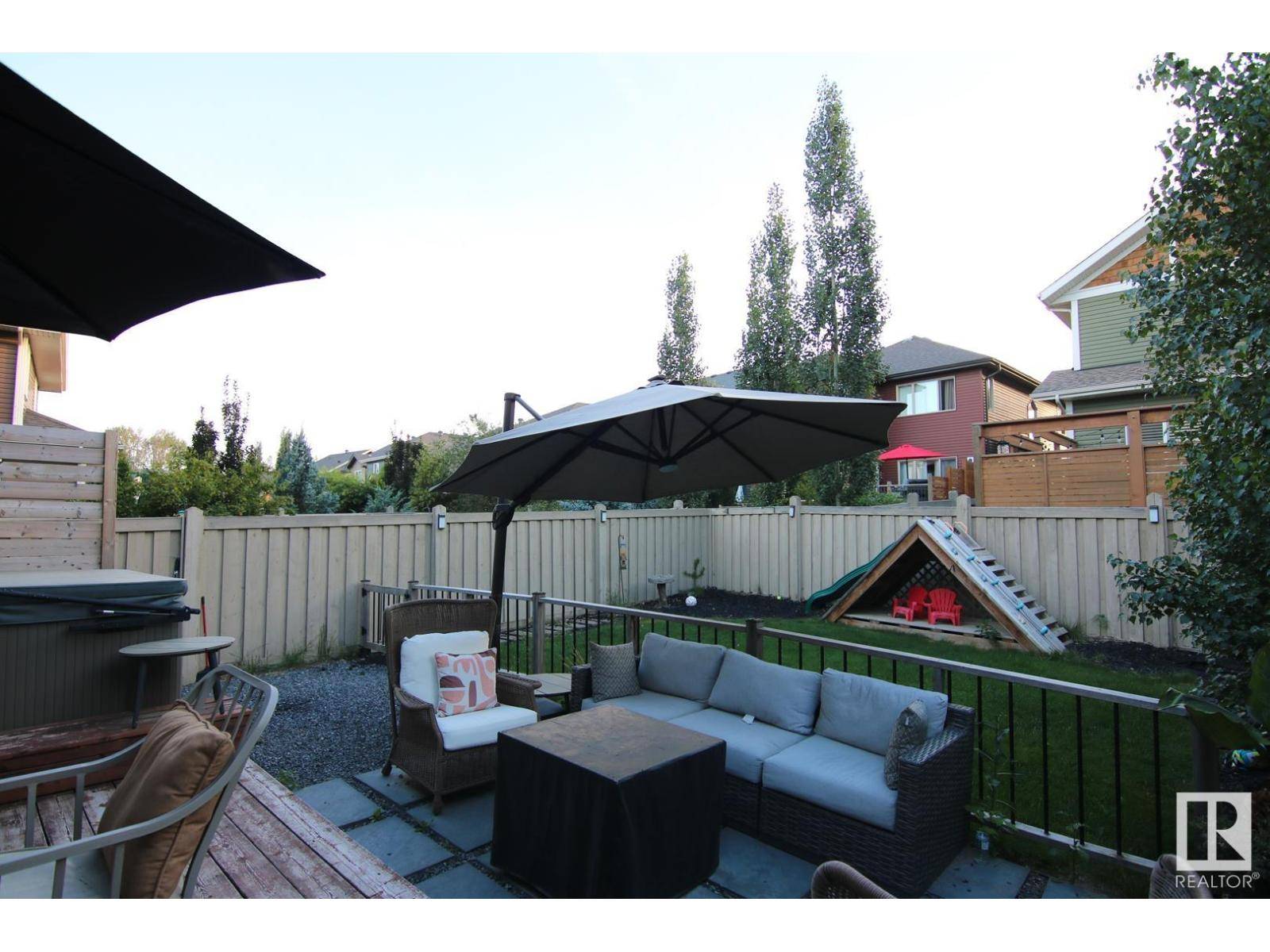 Edmonton, AB T6M0N9,5906 EDMONDS CR NW