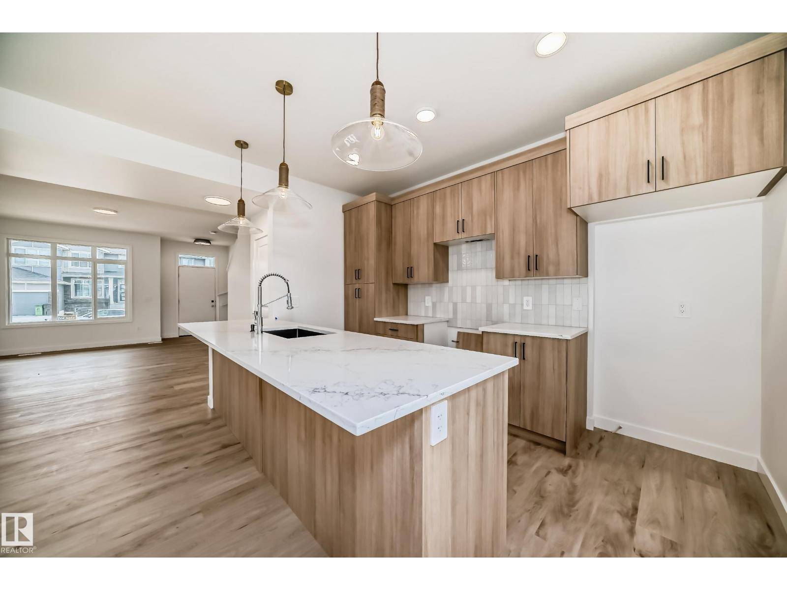 Edmonton, AB T6W4V8,1332 Keswick DR SW