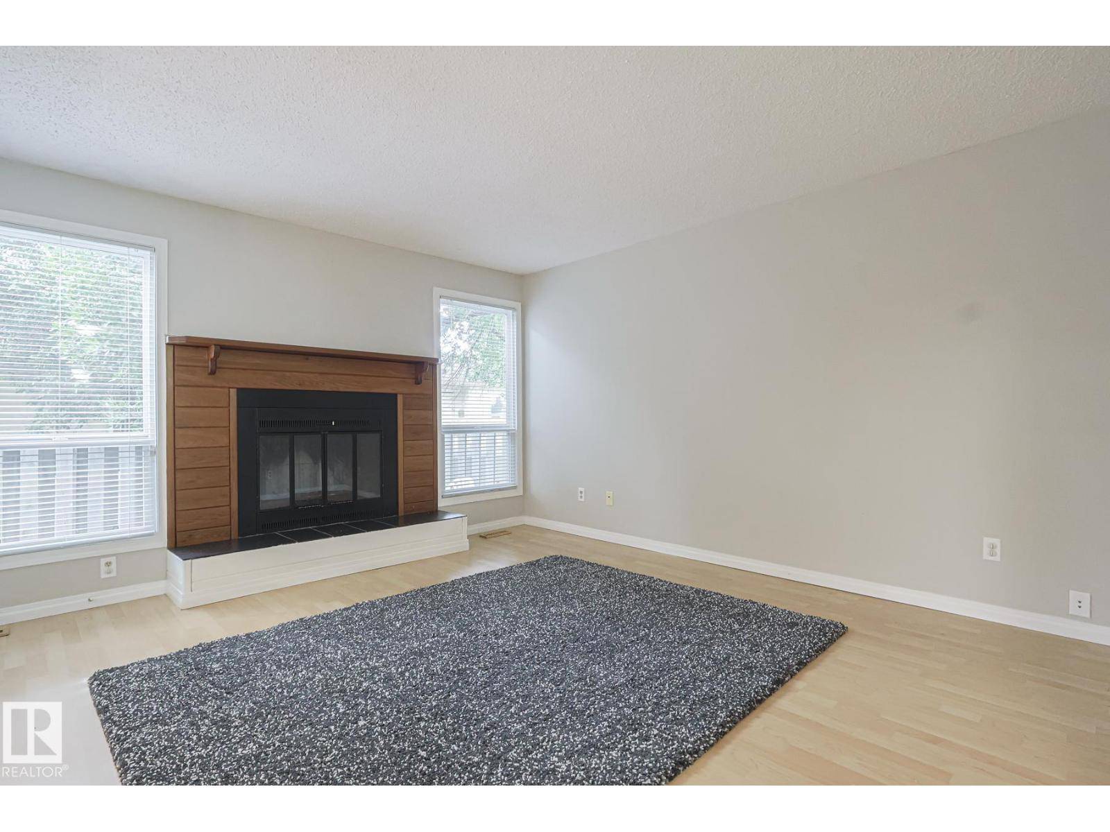 Edmonton, AB T6L5T1,#45 4610 17 AV NW