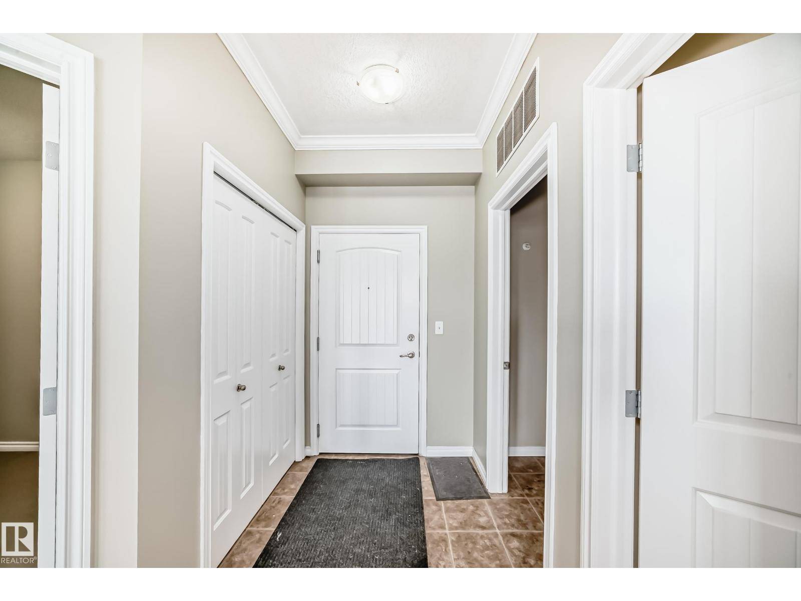 Edmonton, AB T6C0Y8,#423 8528 82 AV NW