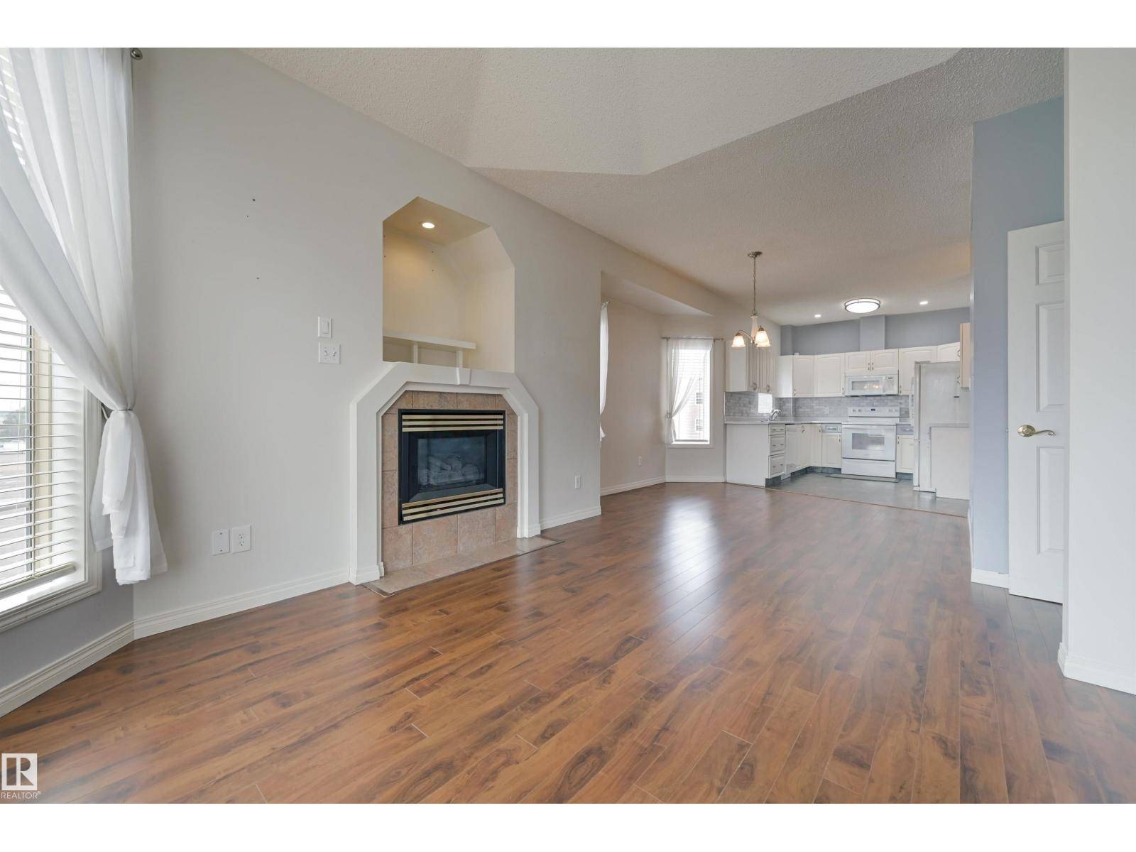 Edmonton, AB T5E6L2,#304 11308 130 AV NW