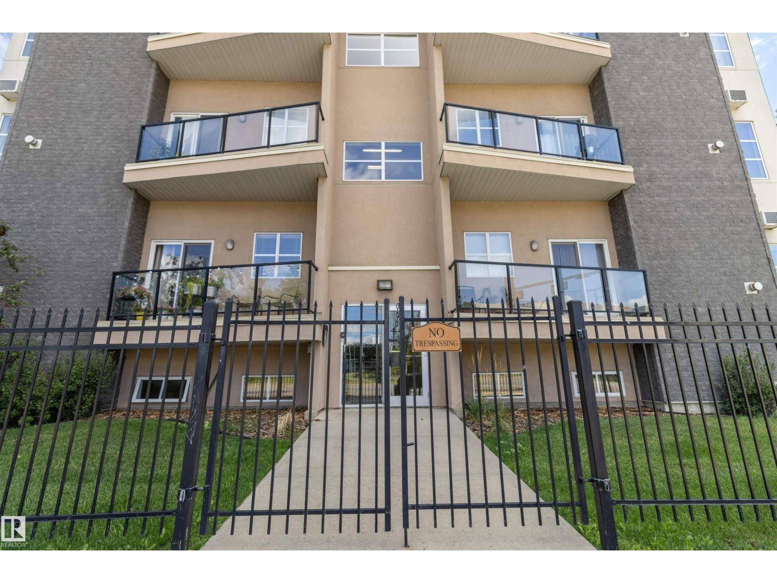 Edmonton, AB T5H3C2,#202 10905 109 ST NW