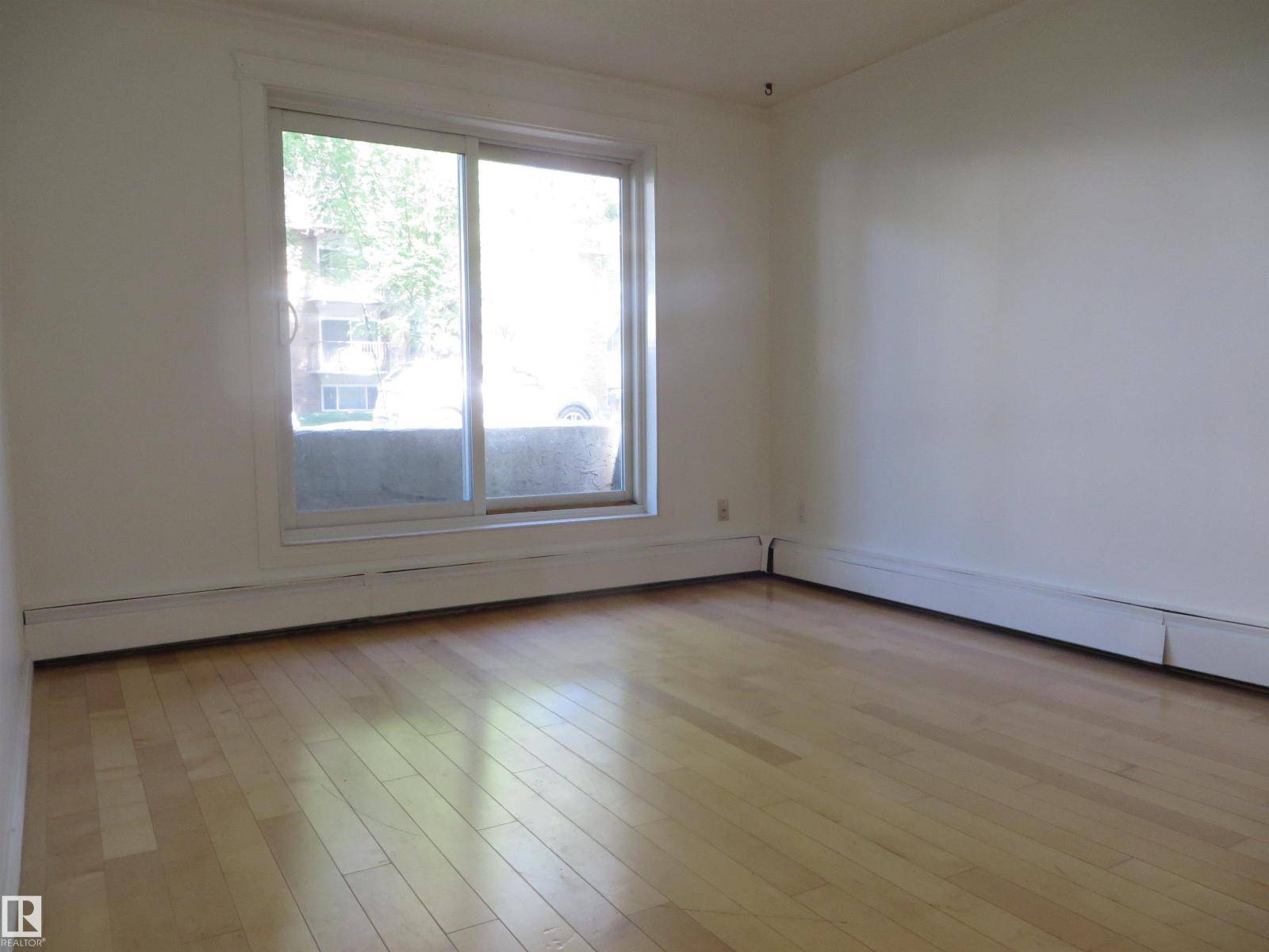 Edmonton, AB T6E2E1,#102 10547 83 AV NW