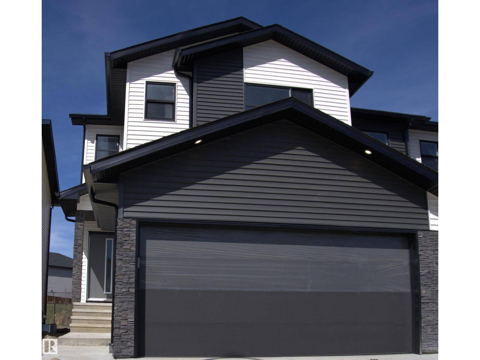 Edmonton, AB T5Z0W5,7730 174A AV NW
