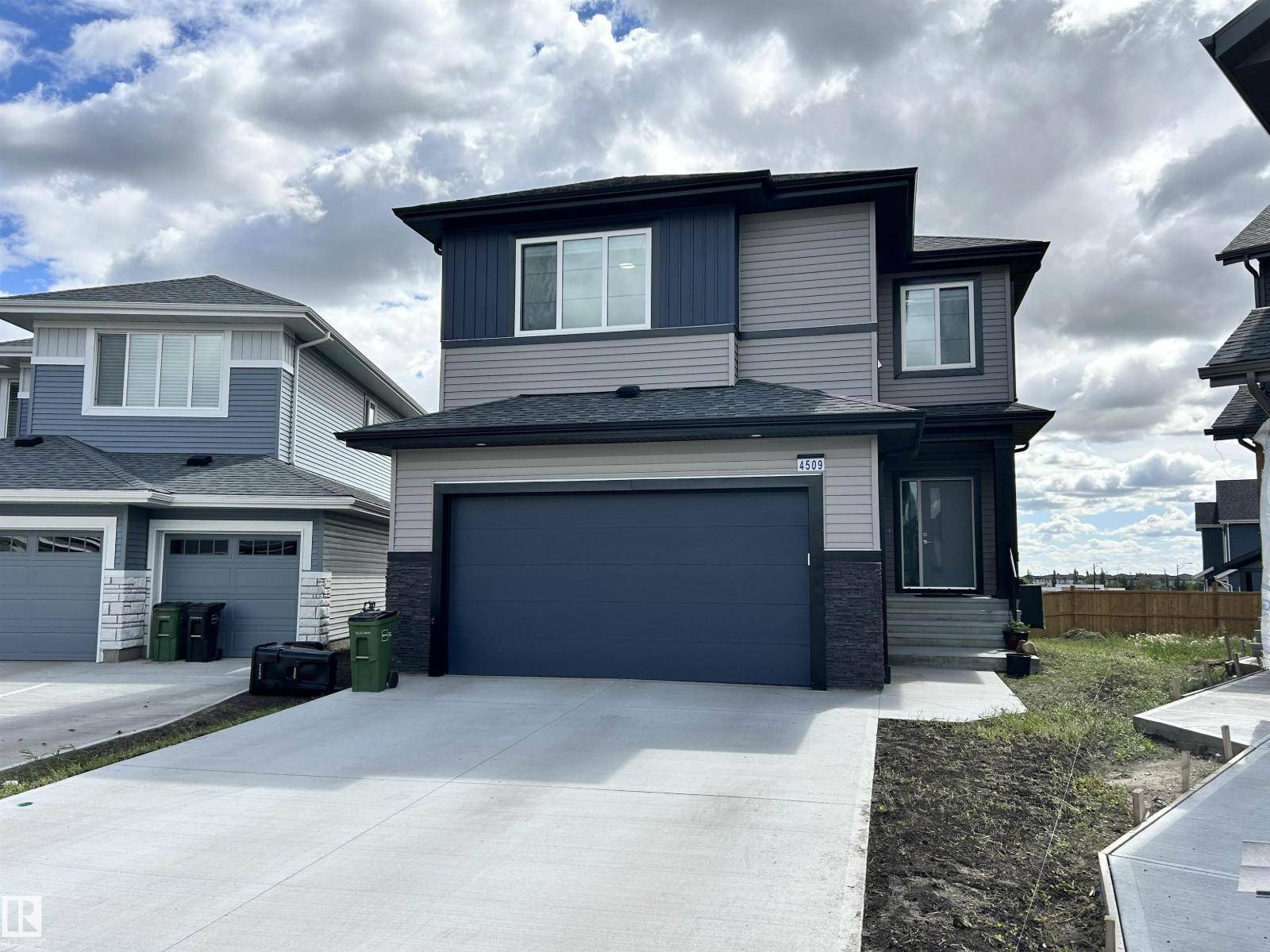 Edmonton, AB T5Y4C9,4509 170A AV NW