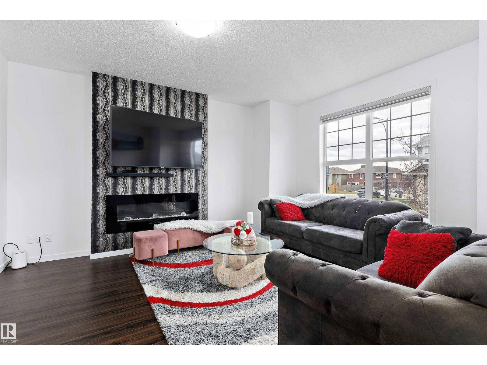 Edmonton, AB T6X1Z7,2031 52 street SW