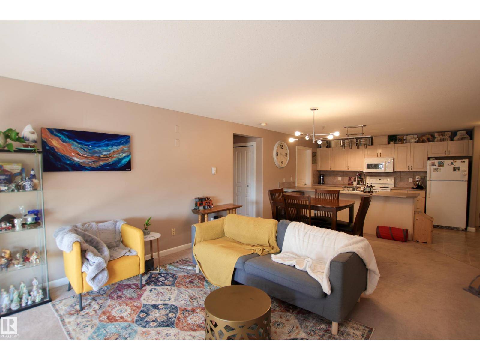 Edmonton, AB T5A5J5,#232 530 HOOKE RD NW