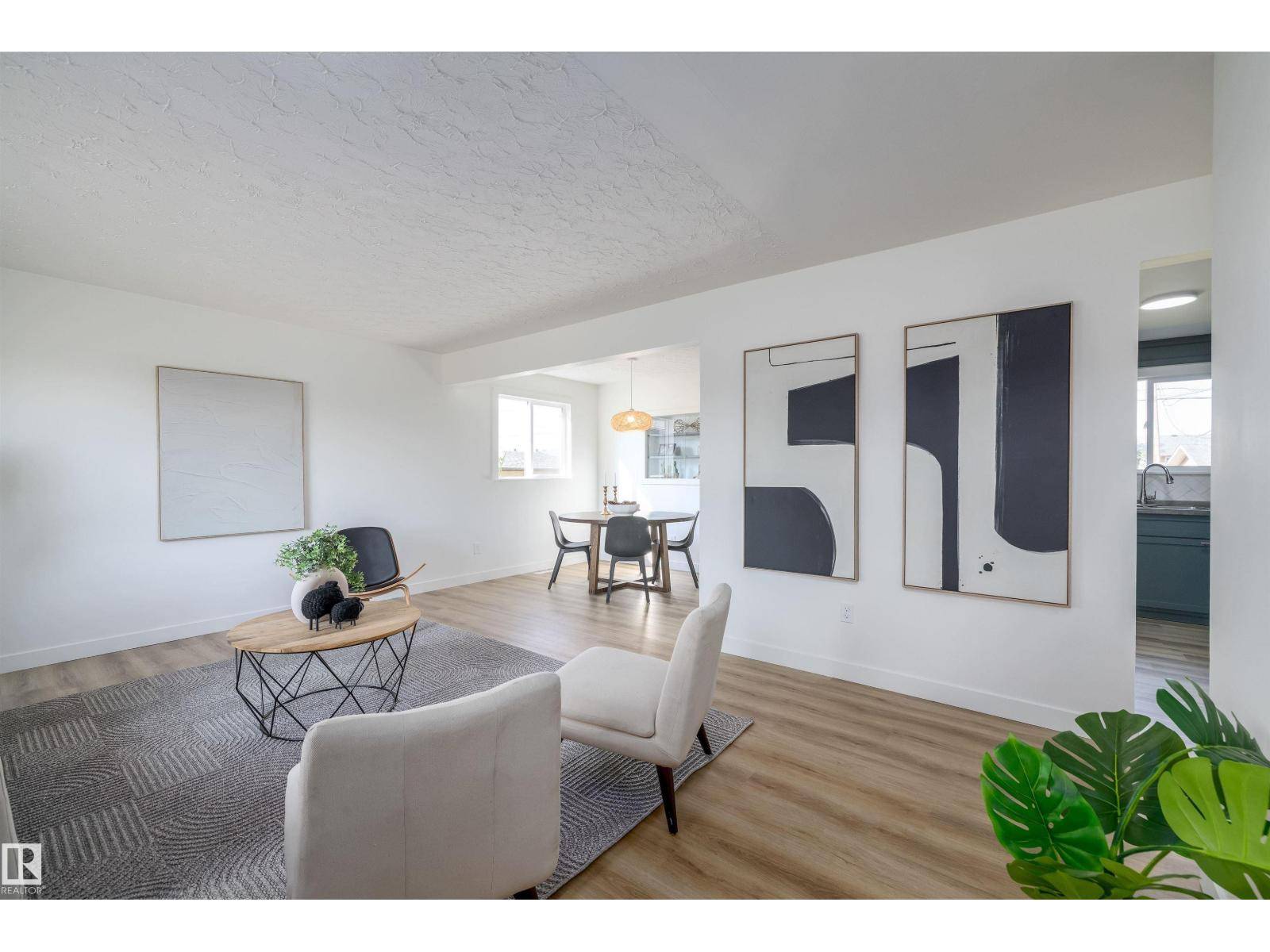 Edmonton, AB T5C2A1,13044 78 ST NW