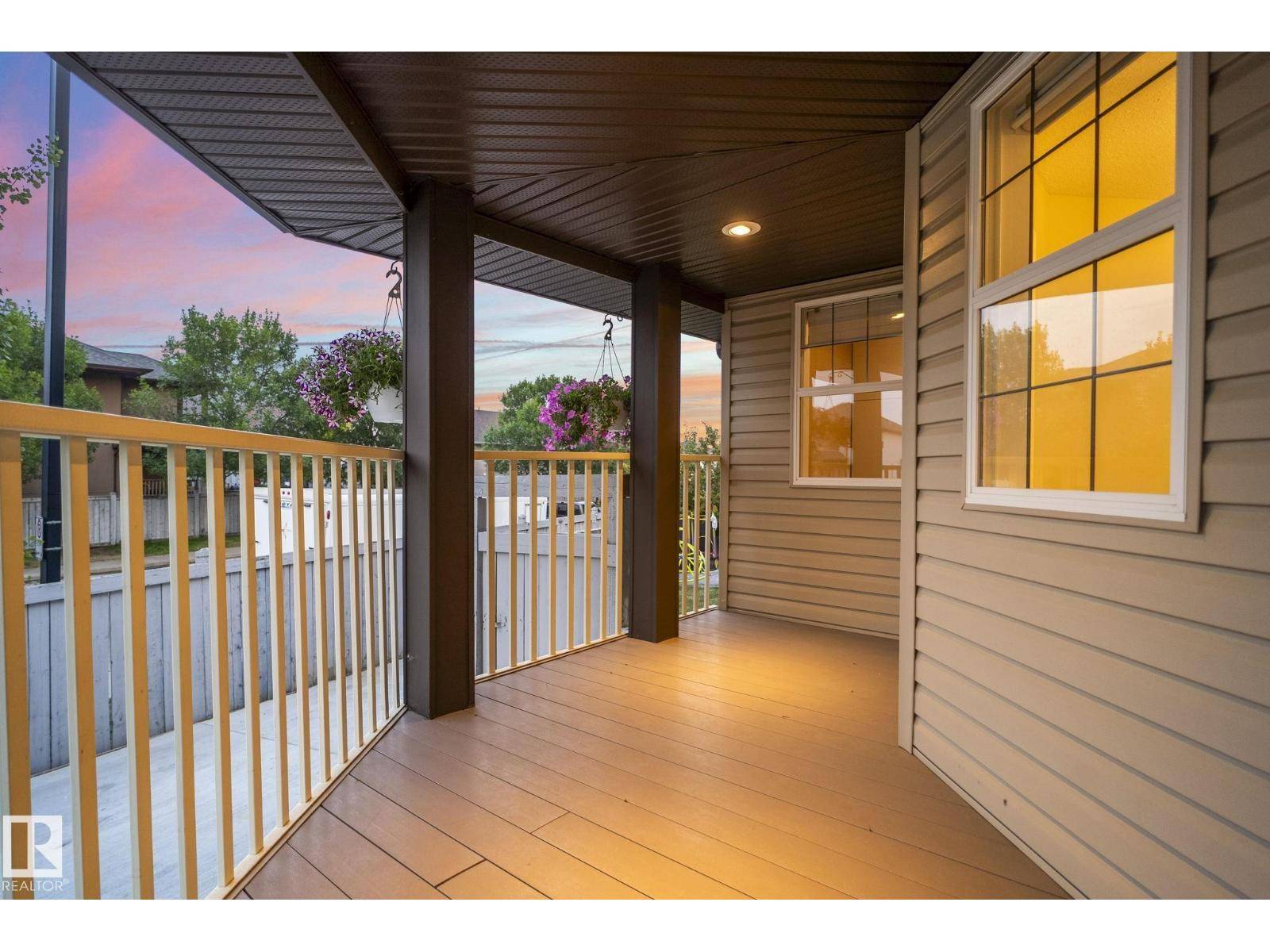 Edmonton, AB T5X6H5,11003 177 AV NW