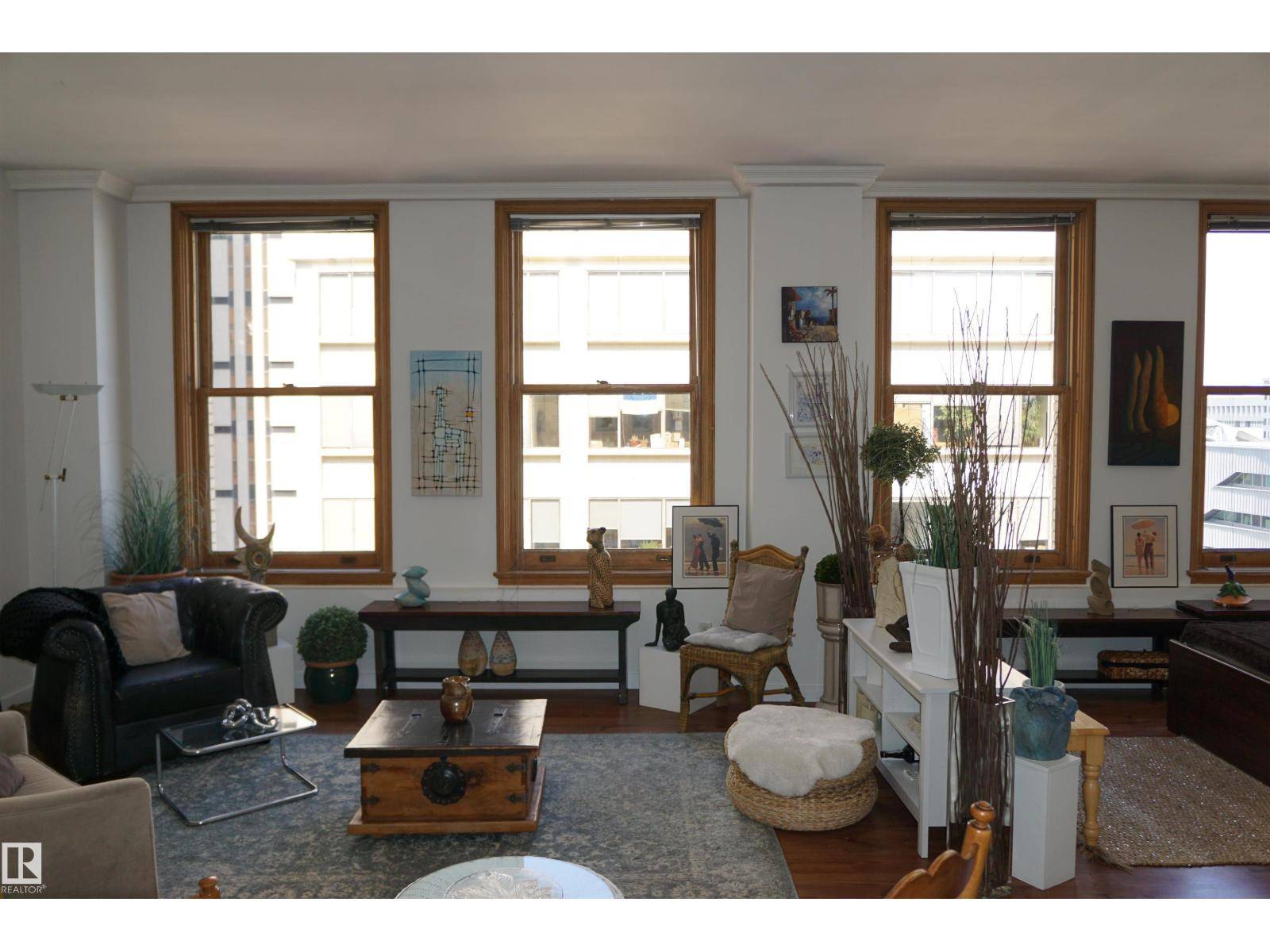 Edmonton, AB T5J0N8,#808 10134 100 ST NW