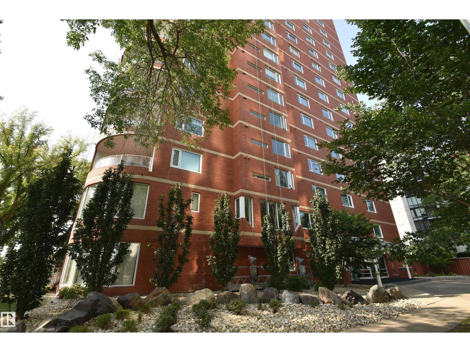 Edmonton, AB T5K1Y8,#201 10010 119 ST NW NW