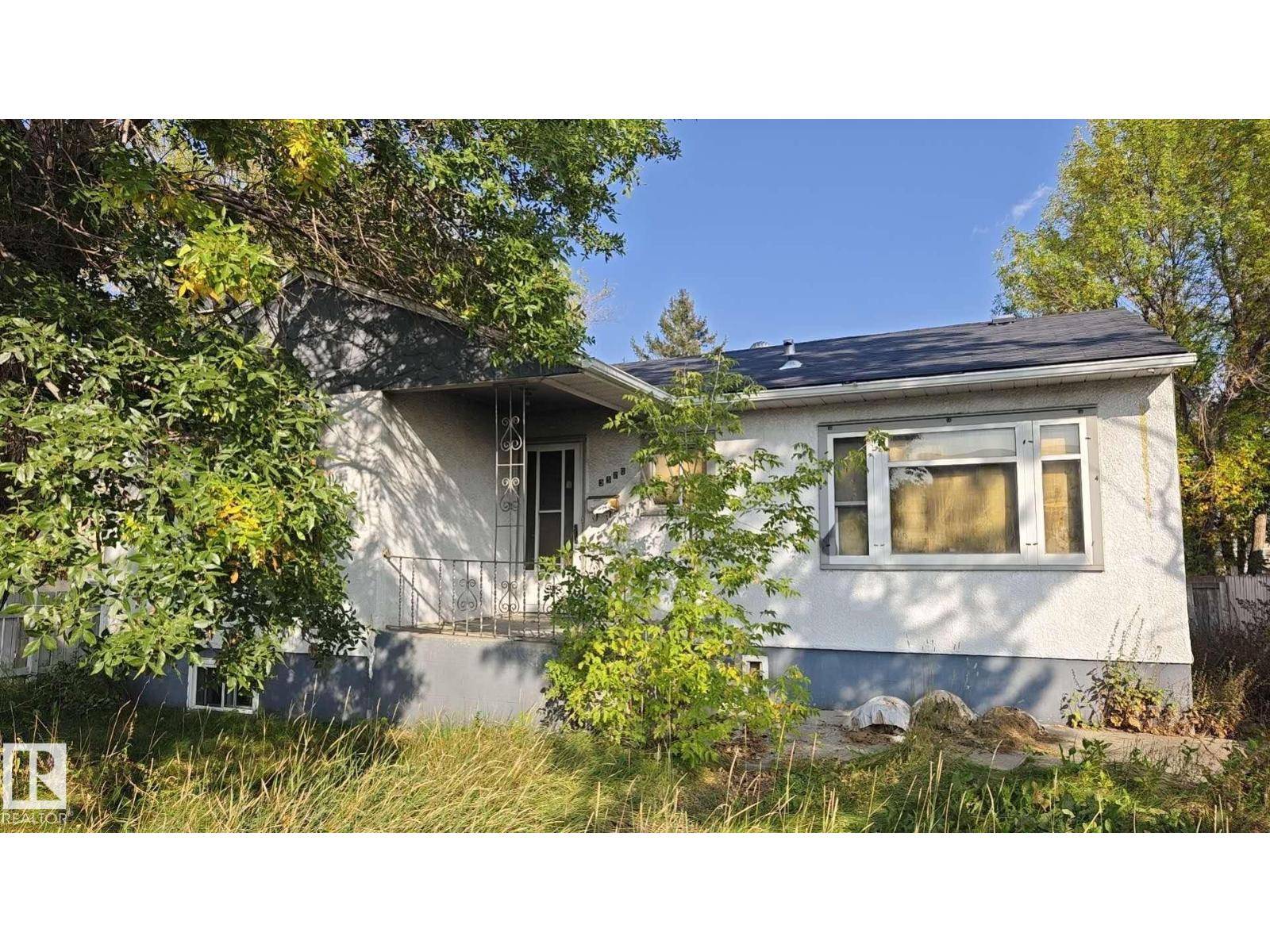 Calgary, AB T2E2Y1,3520 Centre ST