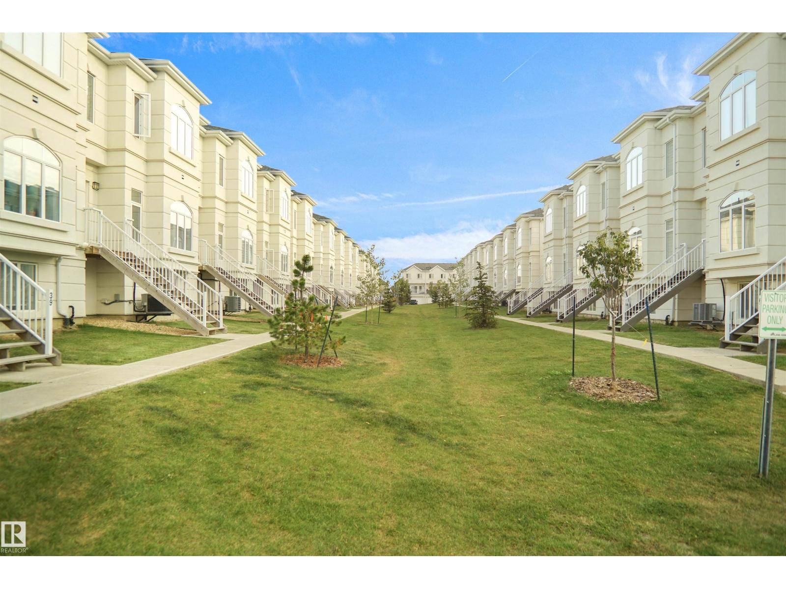 Edmonton, AB T6W2N6,#67 723 172 ST SW