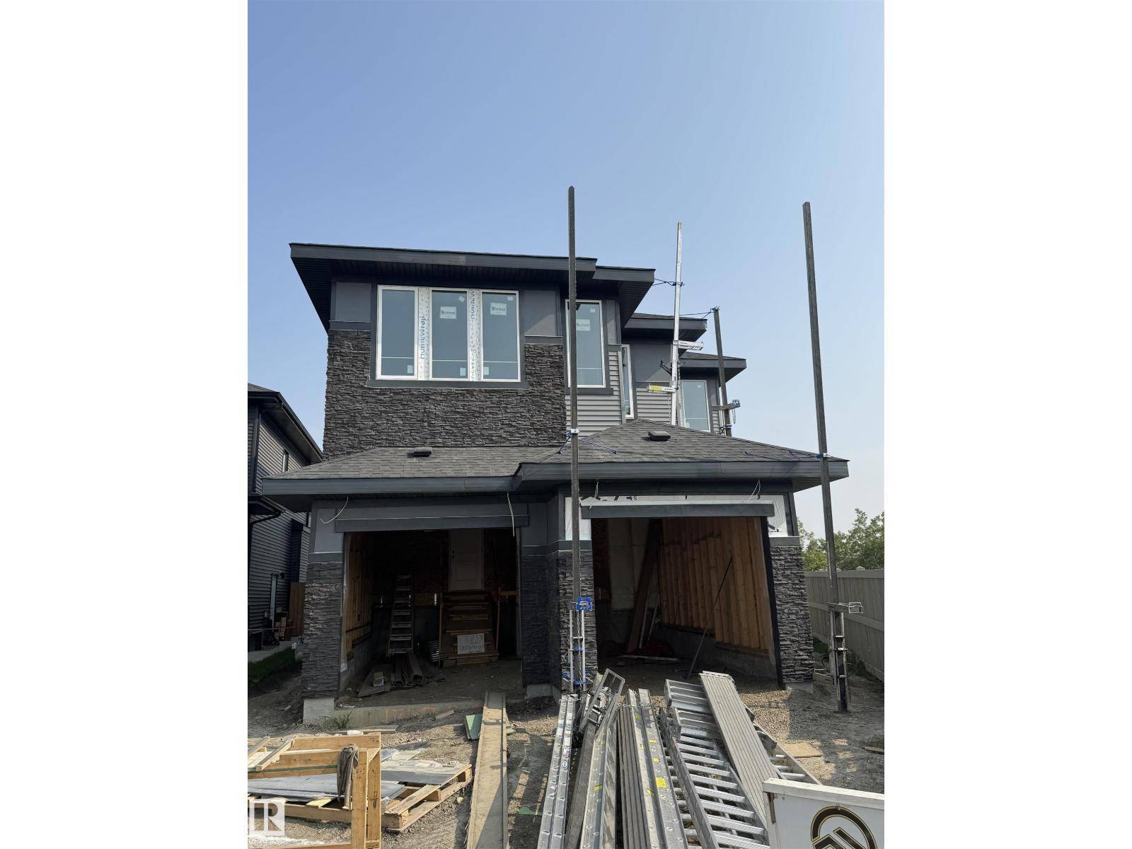 Edmonton, AB T5Y4G8,17107 3 ST NW