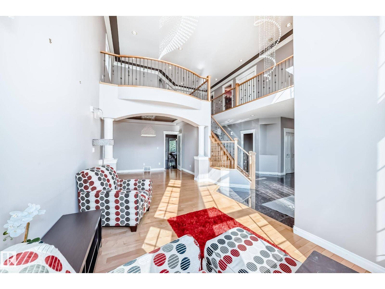 Edmonton, AB T6V0B9,13608 160 AV NW