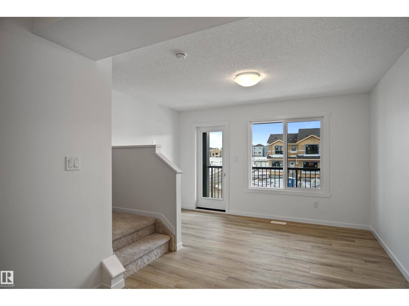 Edmonton, AB T6T2S2,529 Aster DR NW