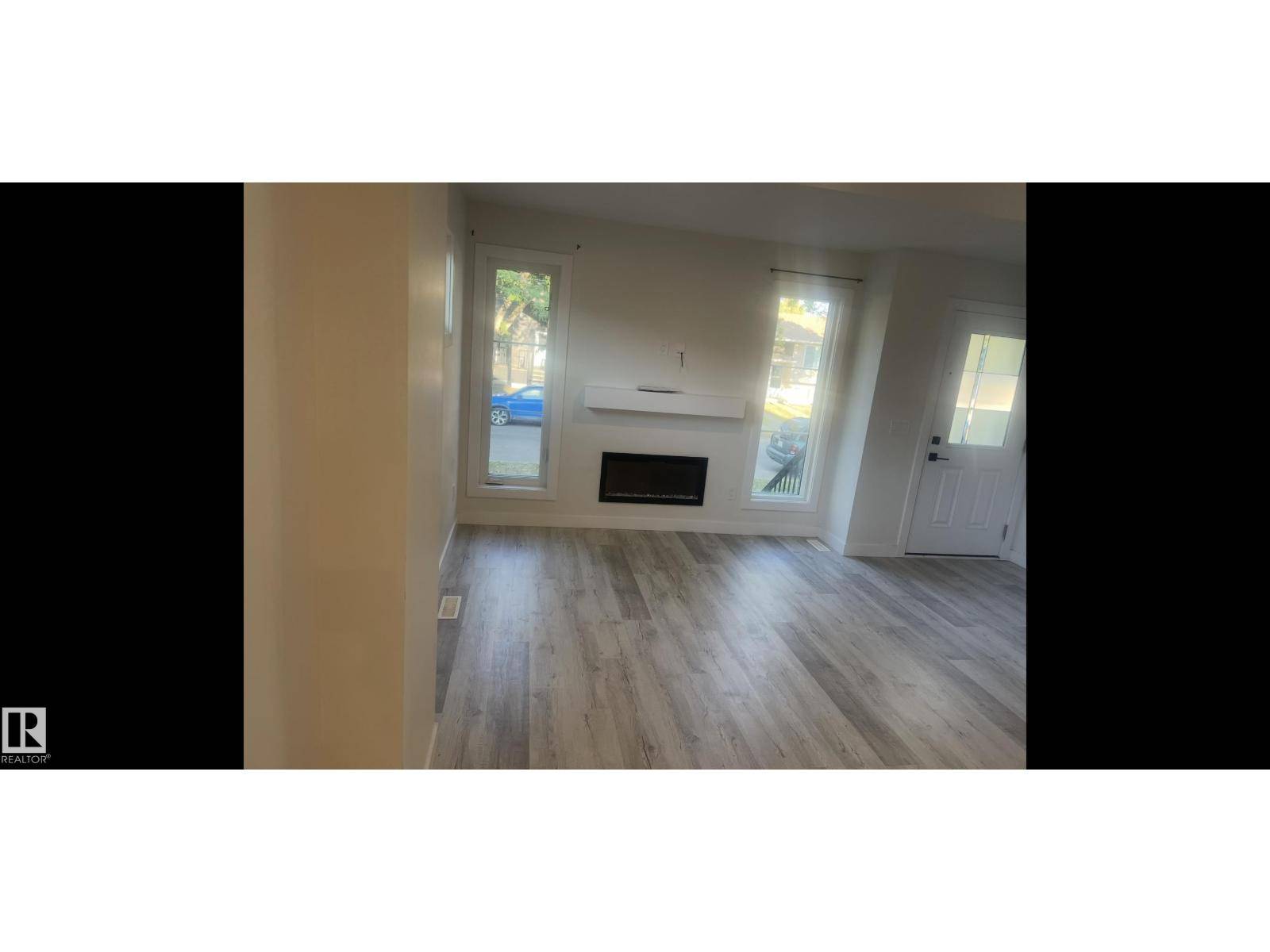 Edmonton, AB T5C0H2,12936 69 ST NW