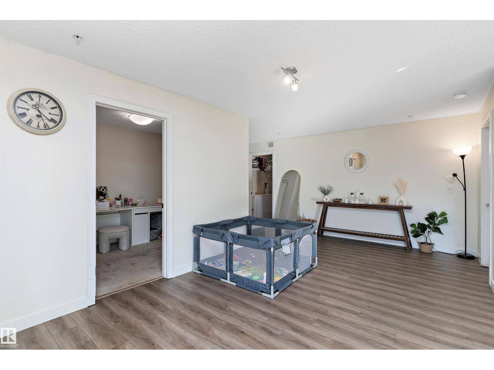 Edmonton, AB T5X0G1,#110 14808 125 ST NW