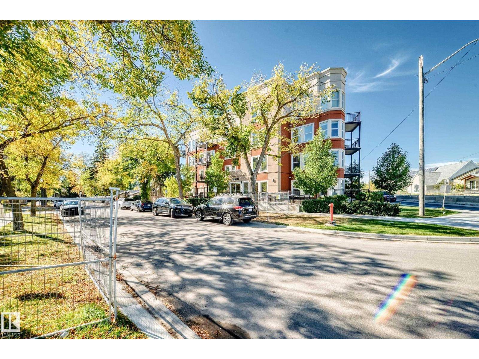 Edmonton, AB T5N2T7,#101 10126 144 ST NW