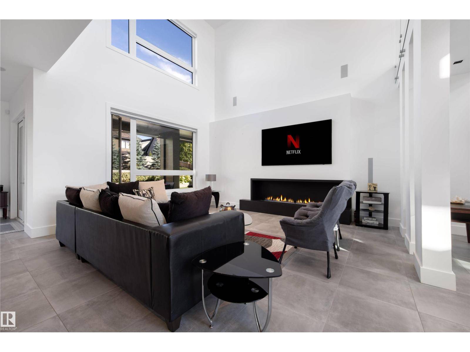 Edmonton, AB T6W0S2,17 WINDERMERE DR SW