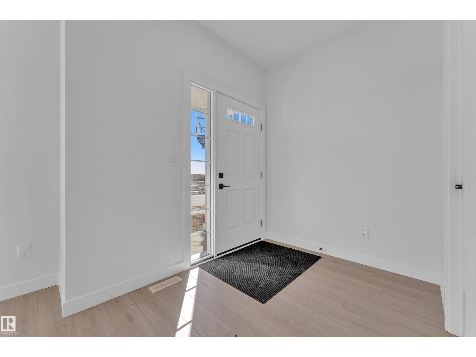 Edmonton, AB T6X1A3,752 MATTSON DR SW