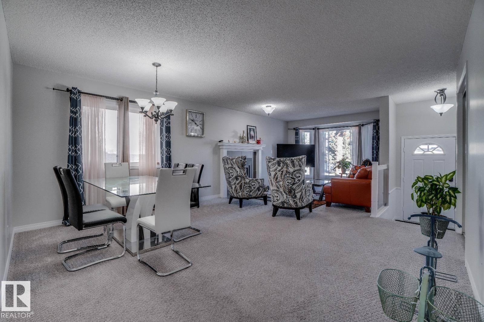 Edmonton, AB T6L5K3,4239 29 AV NW