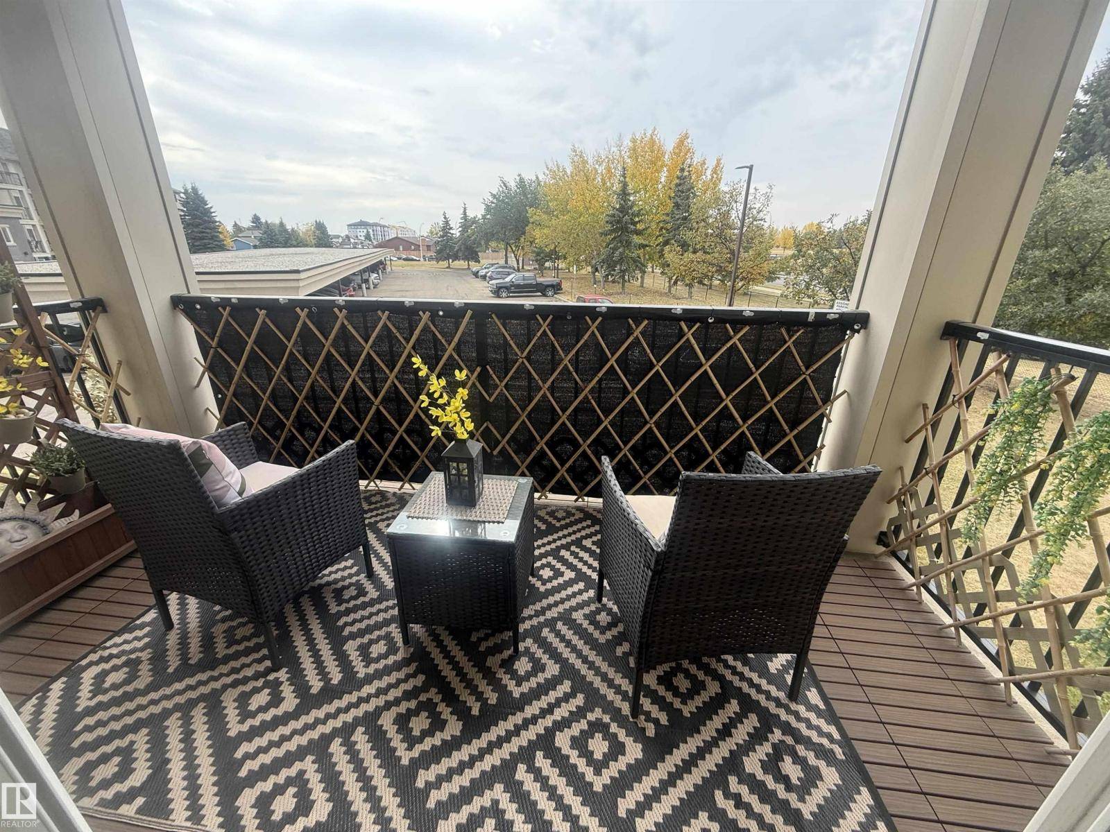 Edmonton, AB T5A5H2,#230 592 HOOKE RD NW