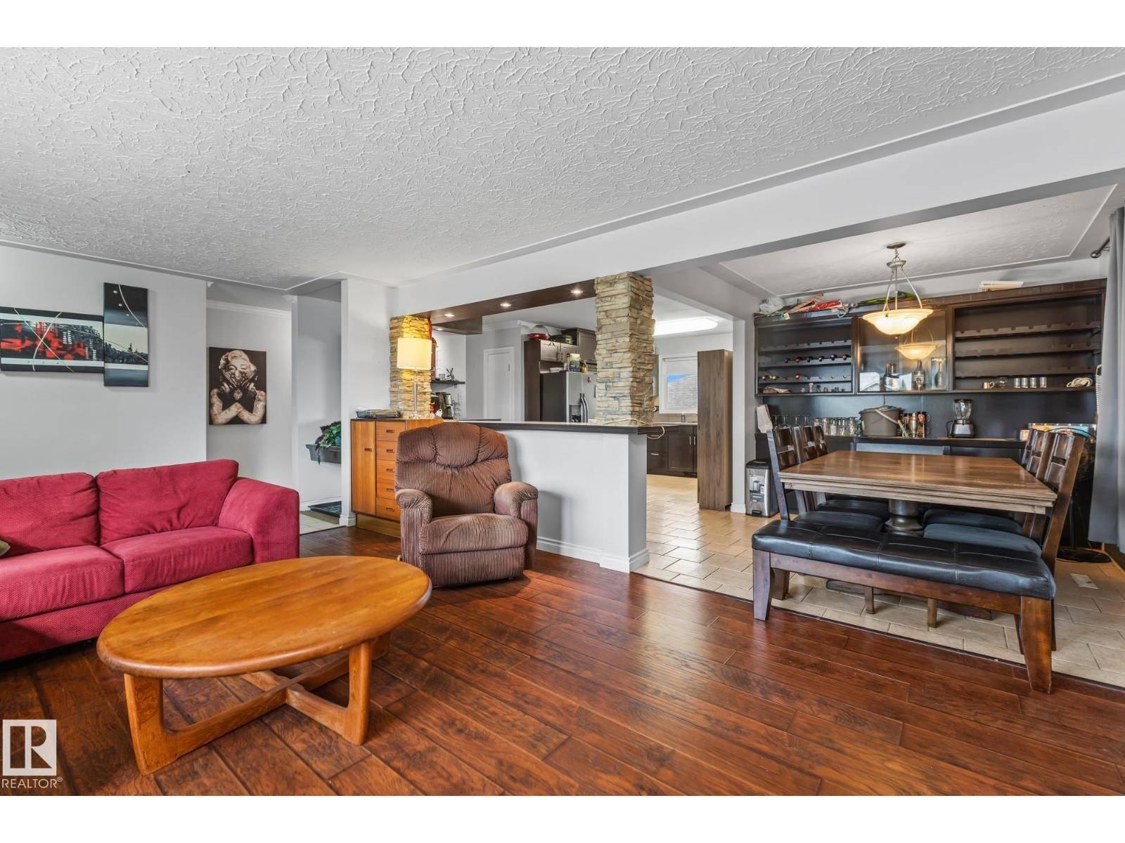Edmonton, AB T5E4B2,12903/12905 96 ST NW