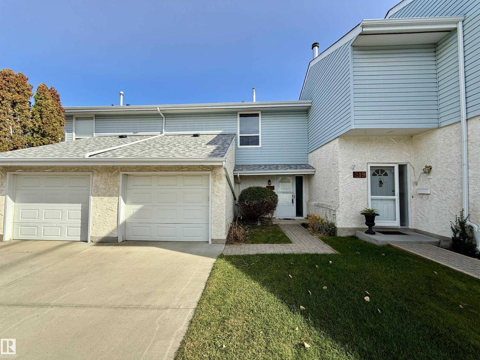 Edmonton, AB T5T2C6,221 CALLINGWOOD PL NW