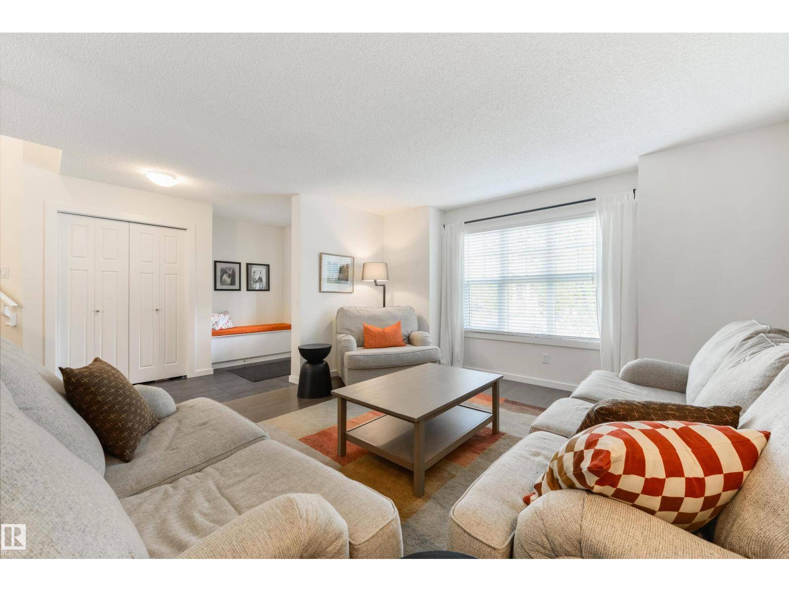 Edmonton, AB T6X1S5,5519 CRABAPPLE LO SW