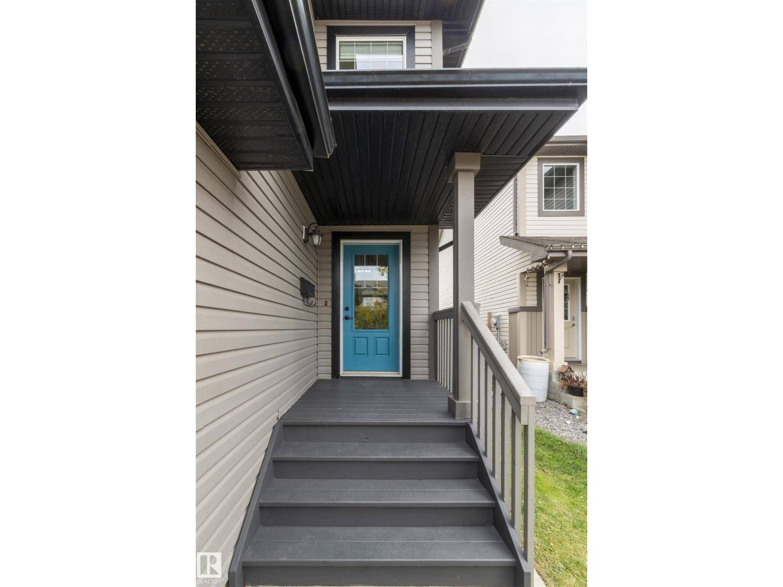 Edmonton, AB T6M0H4,21323 58 AV NW