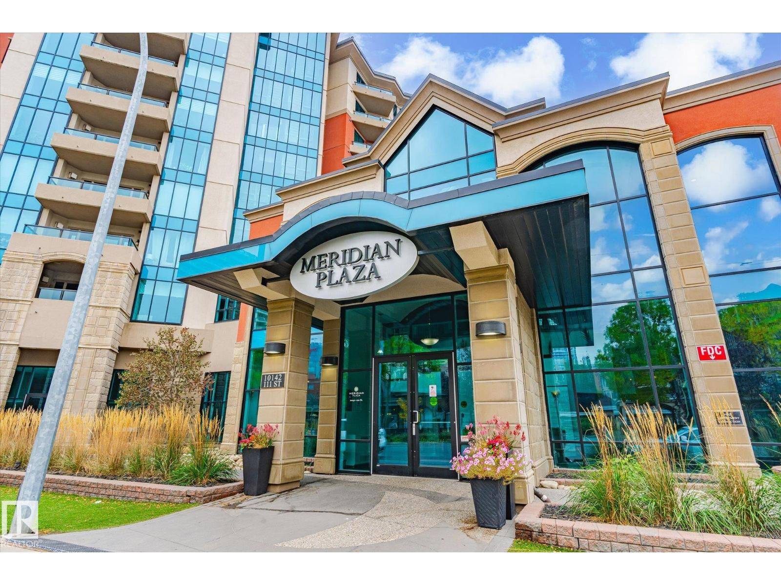 Edmonton, AB T5K1K6,#304 10142 111 ST NW